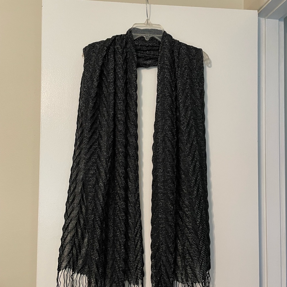 WRAP OR SCARF. - Picture 3 of 5